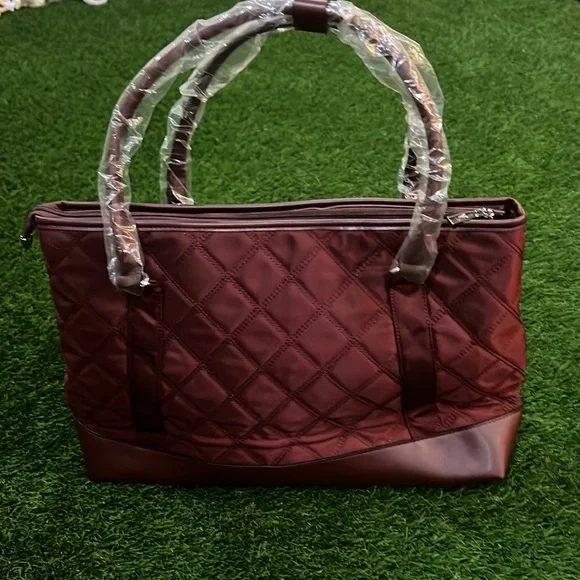 Vanessa Williams Quilted Laptop Tote - Picture 4 of 11